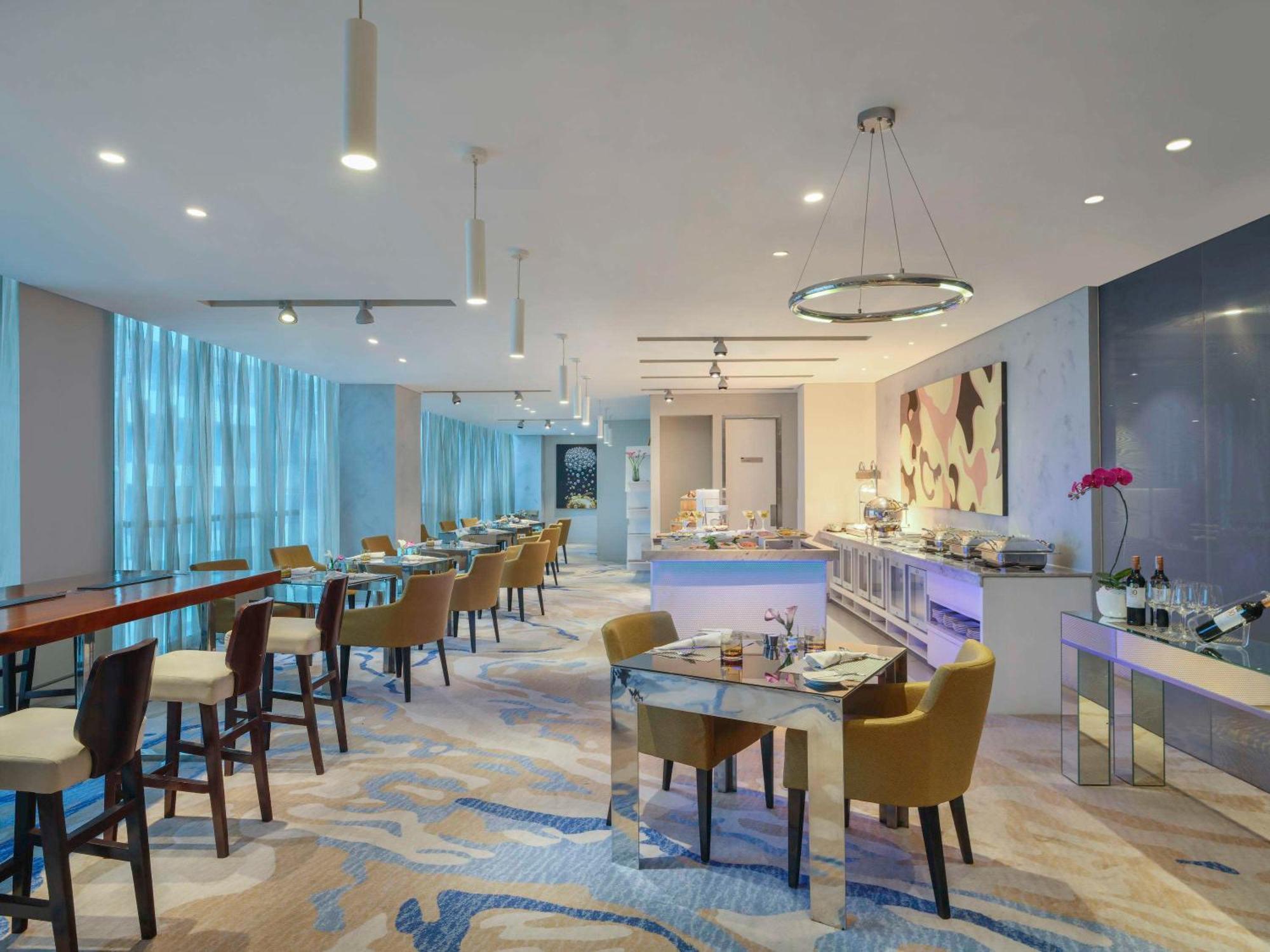 Pullman Jakarta Central Park Extérieur photo Club Lounge at the hotel