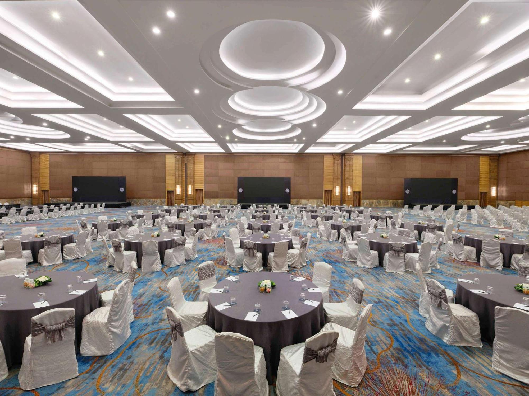 Pullman Jakarta Central Park Extérieur photo The Grand Ballroom