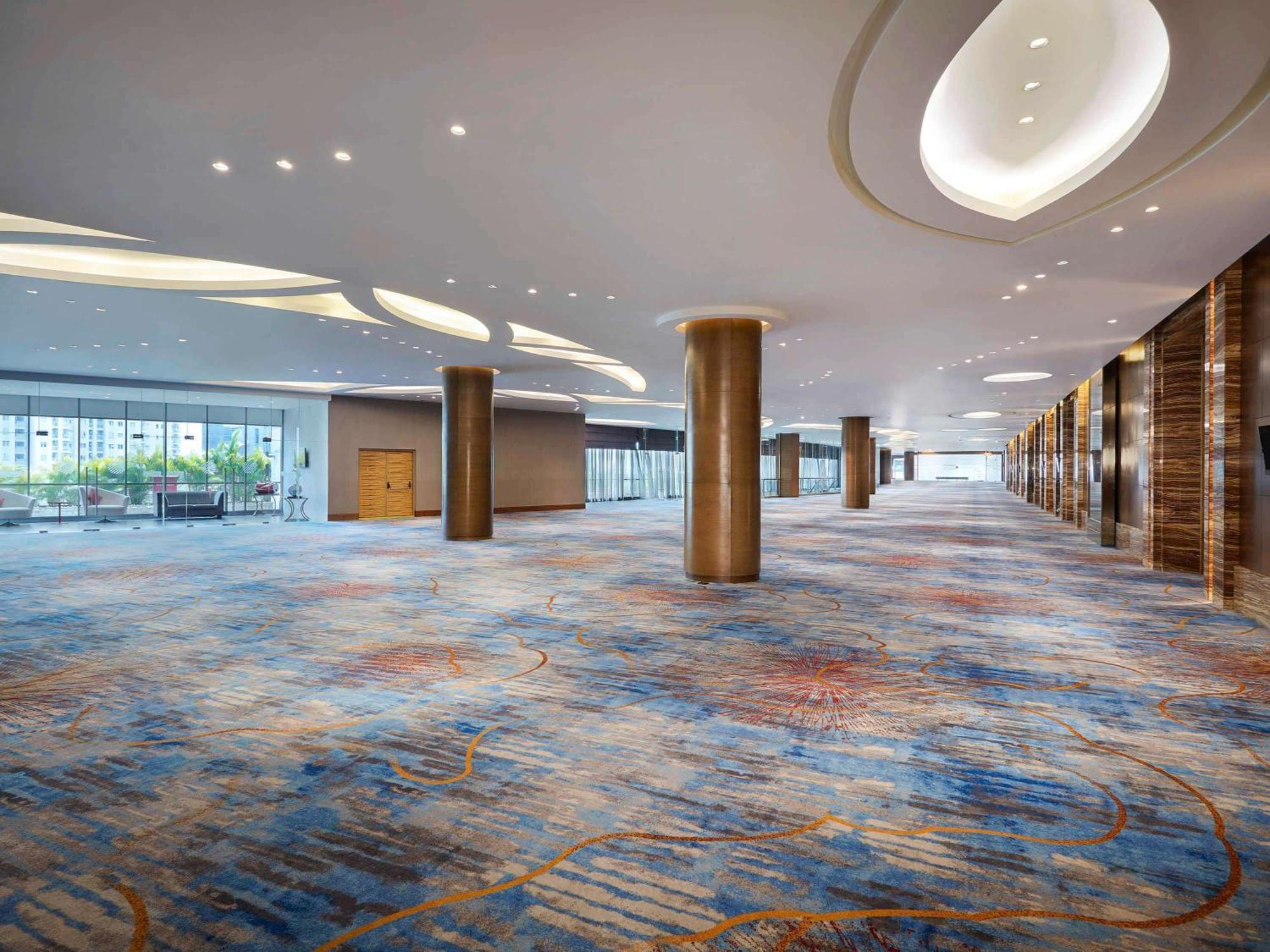 Pullman Jakarta Central Park Extérieur photo The interior of the National Convention Centre