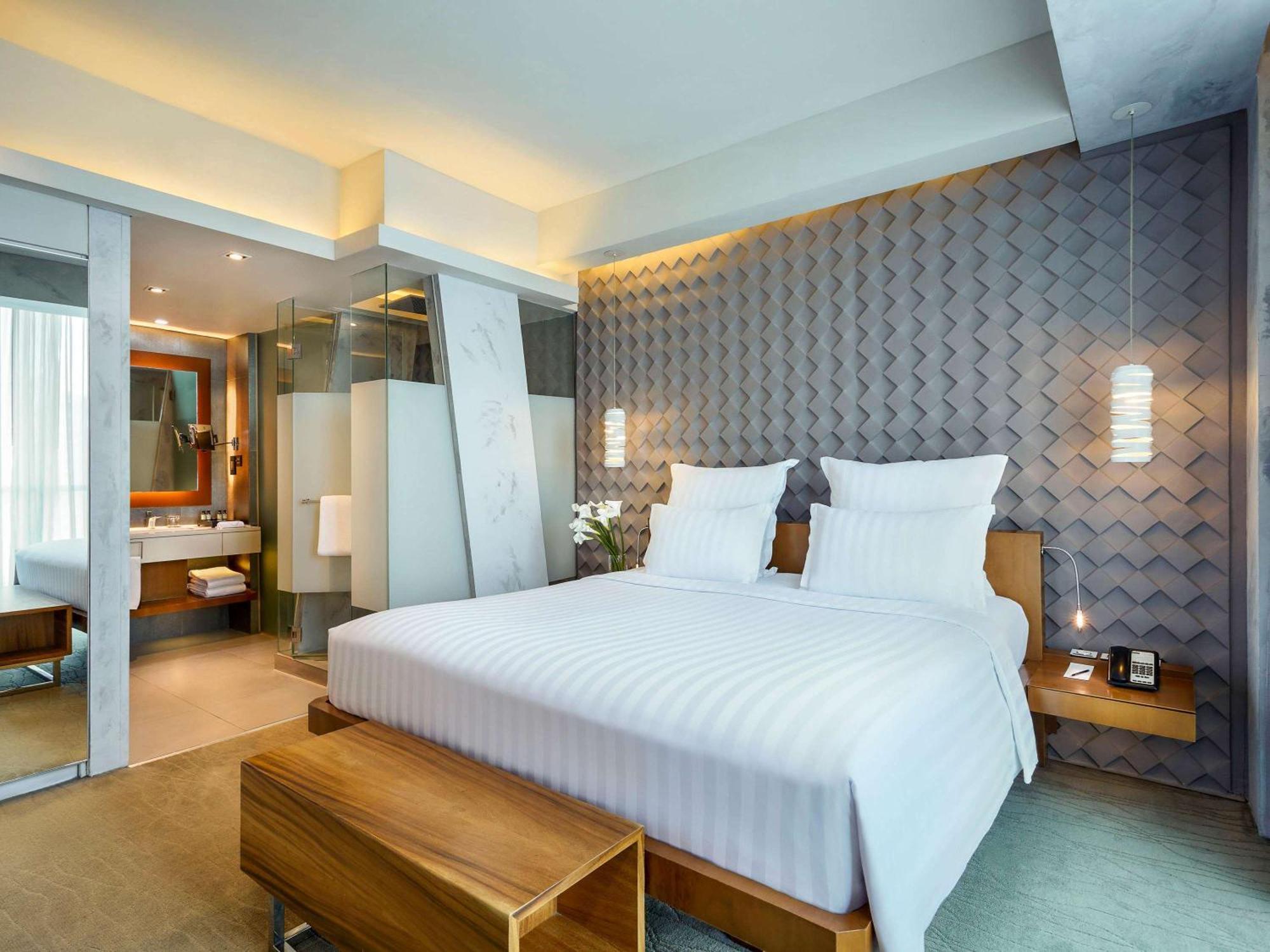 Pullman Jakarta Central Park Extérieur photo Deluxe Suite