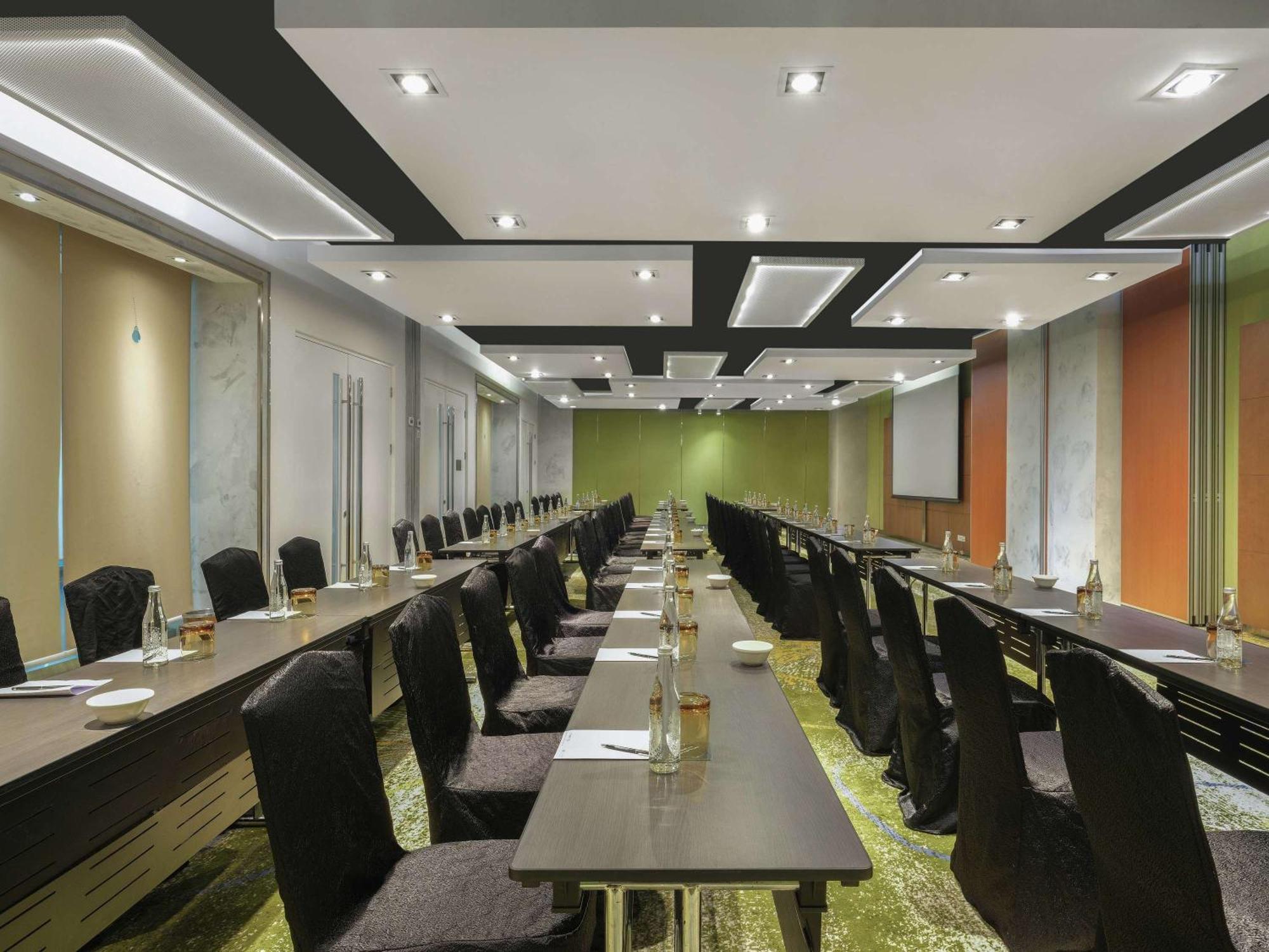 Pullman Jakarta Central Park Extérieur photo Meeting room