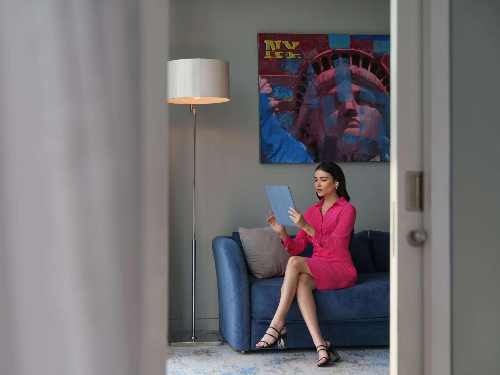 Pullman Jakarta Central Park Extérieur photo A guest at the hotel